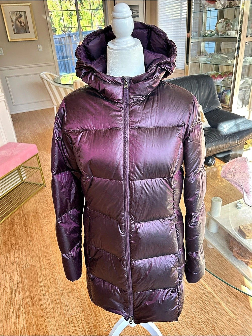 Eddie Bauer Hooded Puffer Jacket in Purple Size Medium